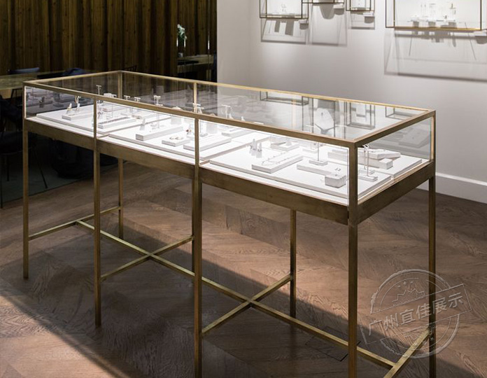 去哪里买珠宝展柜 4f57e98f89be421897e48d3c0346f6f5.jpeg