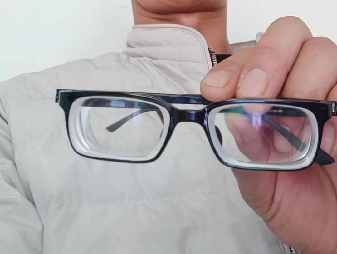 1400度高度近视宁德小哥通过这项技术半天摘掉戴了30多年的眼镜
