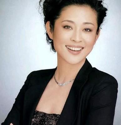 倪萍年轻时主持 67406249943e468399da93c37ea3c234.jpeg