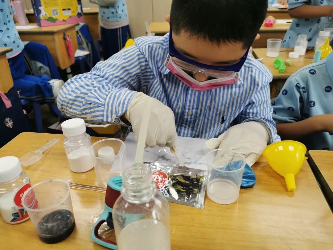 线上科学小实验课 8da220bd2a084947984235374d5dedab.jpeg