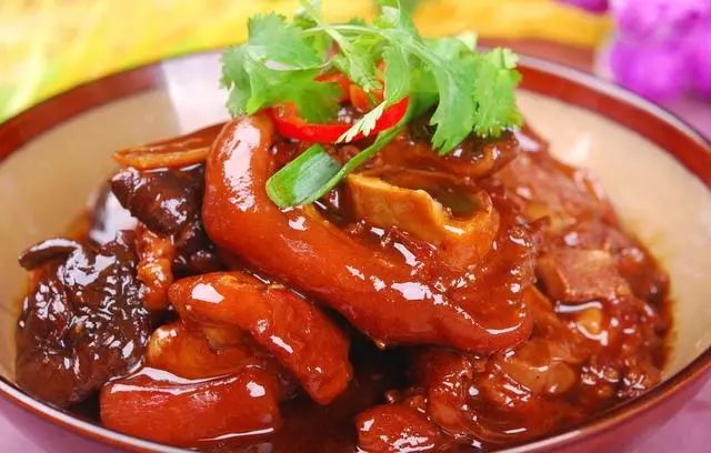 猪脚怎么弄好吃软烂脱骨 a4ec744d5e644ff787aff4a62e11d5a3.jpeg