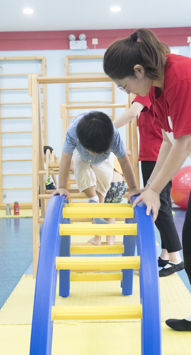 众艾感统儿童感统训练和体能运动训练的区别