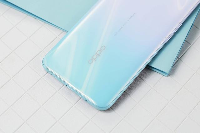 oppo a11x香草薄荷图赏:清新颜值,实力却不容小觑