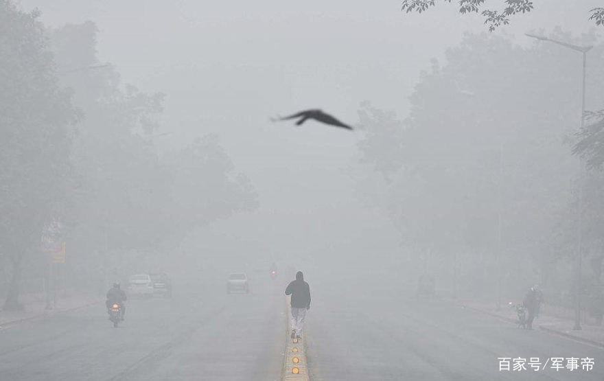 大街上空无一人的图片 0154171ba7ef4d4c98266d84e8a73fb3.jpeg