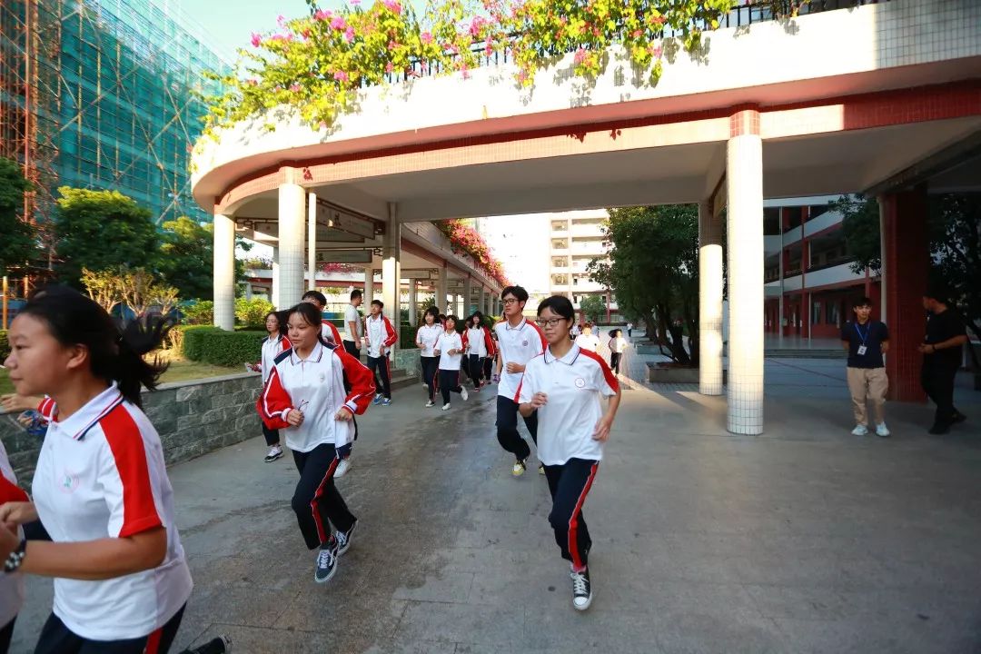 榕城中学举行消防安全演活动
