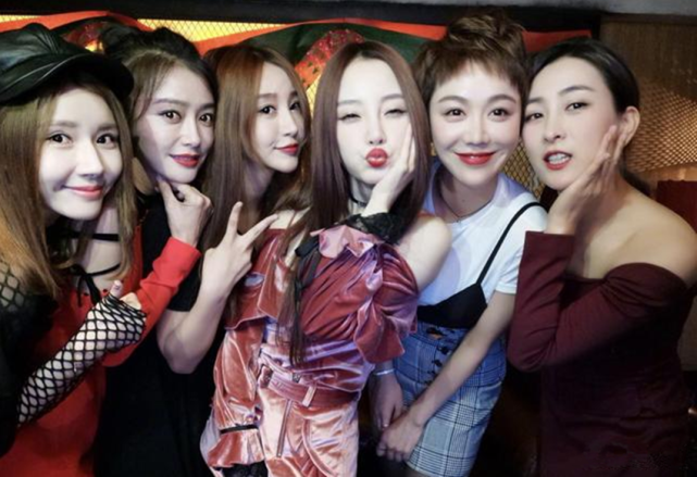 潮流女生视频 523528bc0afc4de29531c7637dbf74b6.png