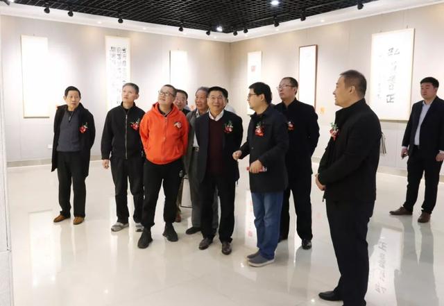进出口银行李莅图 5547b566f3a646b092a356ae3a6e3c7f.jpeg