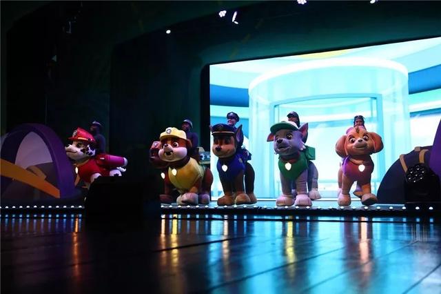 汪汪队二次来渝重庆人民大厦演出现场千人齐呼小克来啦