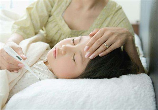 家家月嫂■“退热贴”坑了多少家长！你还在给孩子用吗？