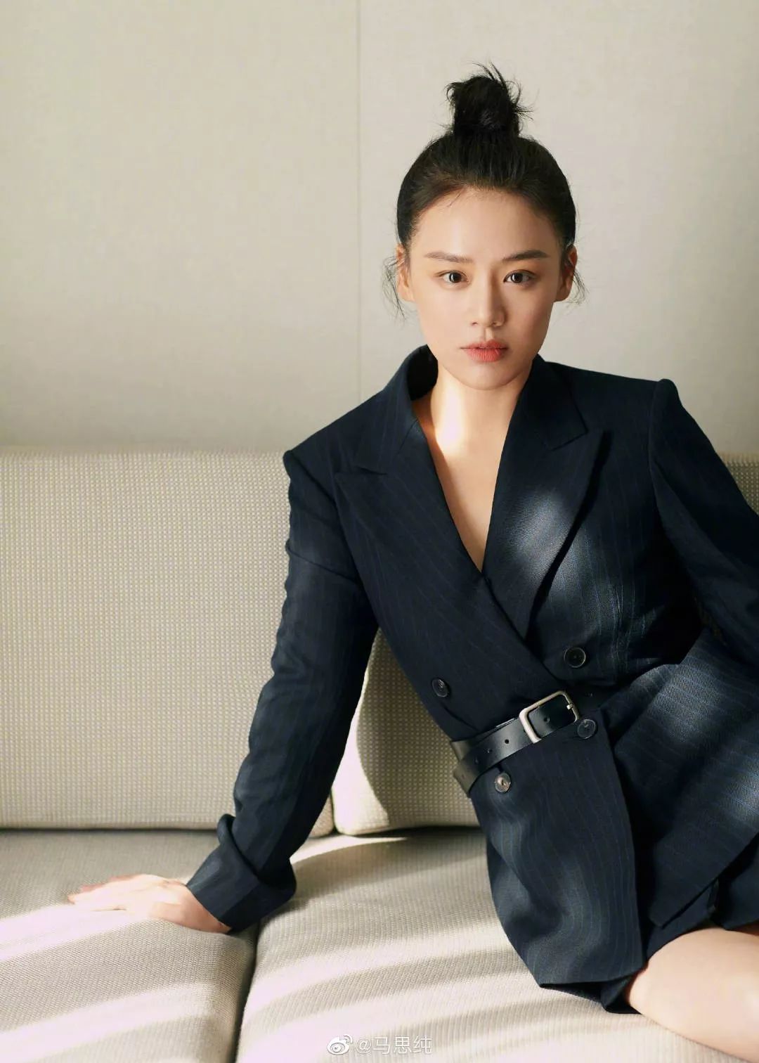 空降深圳的巨型鞋盒,原来藏着马思纯酷雅的秘