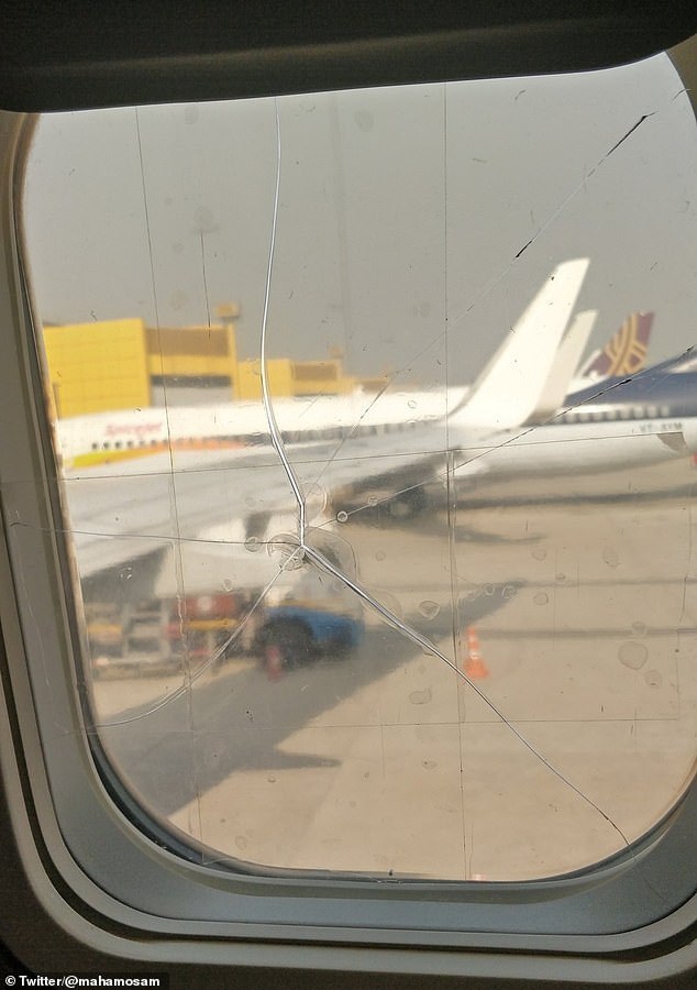 神操作！印度一客机窗户破裂后用胶带粘住继续飞