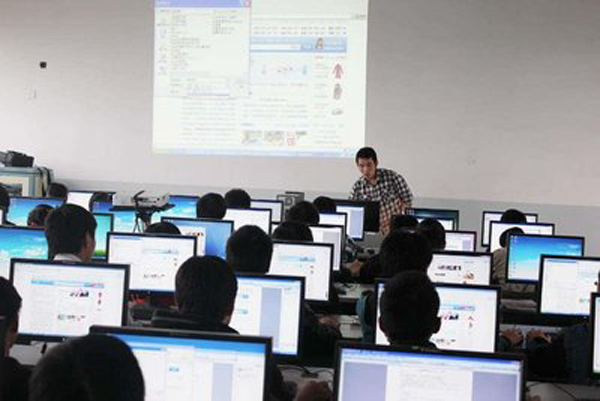 甘肃轨道运输学校 选择计算机技术专业