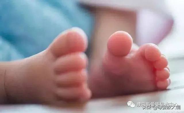 「濮阳新爱婴早教中心」宝宝走路早晚和智商有关？宝宝学走路越早越好？听听专家怎么说