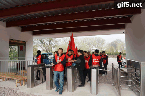 b99a8ce4cc8e49bcb801573b01bceca5.gif