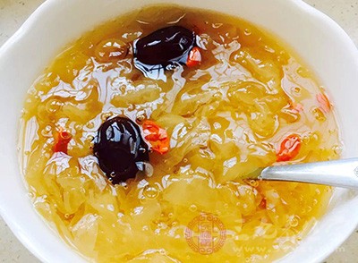 银耳怎么泡发才能吃 c19af535f4b54e60addc20e17802698d.jpeg