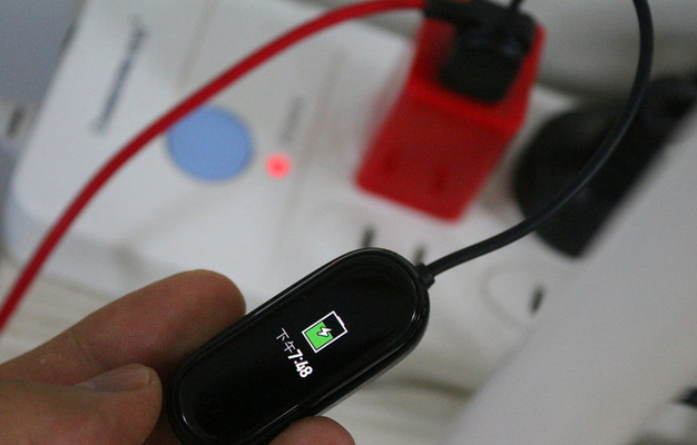 小米手环4评测普通版 c274e114777e42d9b8f9b8009b40dd28.png