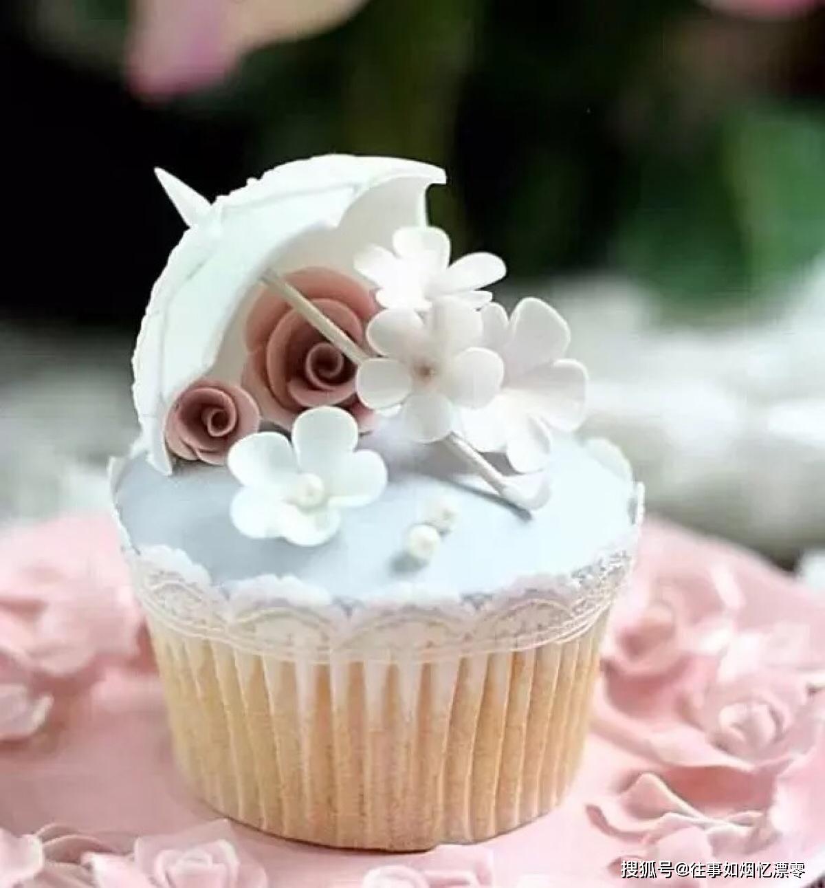 伊藤家面包厨房今日分享:生姜乳酪麦芬蛋糕的