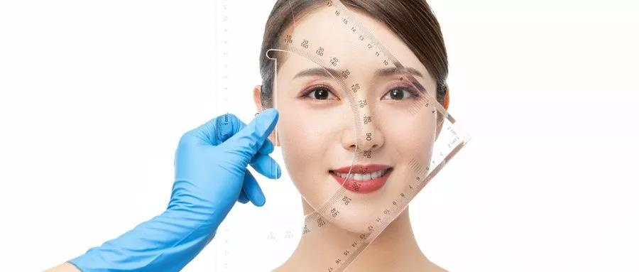 拍照如何显出下颌线 e1db555f3e2a45668dd336eea08e814e.jpeg