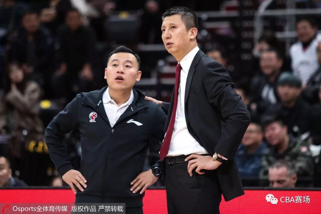 郭艾伦回暖16分5助攻 师弟35+13辽宁赛季首胜