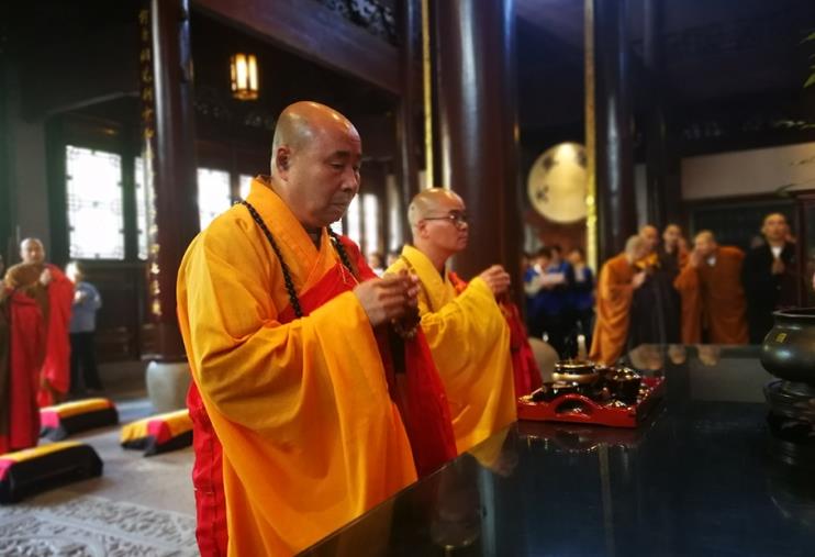 天童禅寺住持诚信法师,宁波市佛教协会副会长,阿育王寺住持