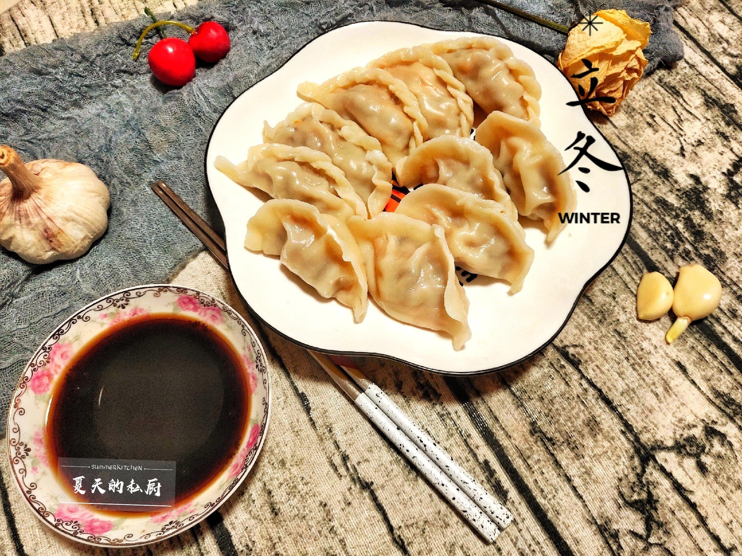 立冬吃什么馅饺子最好吃 0ccdf424b85d4a2691e66265bc6f346a.jpeg