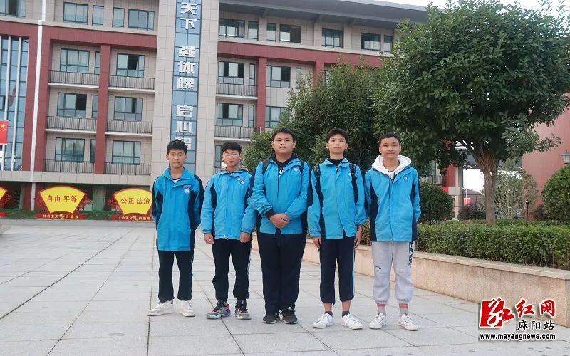 麻阳有多少人口_麻阳县有几所大学(2)
