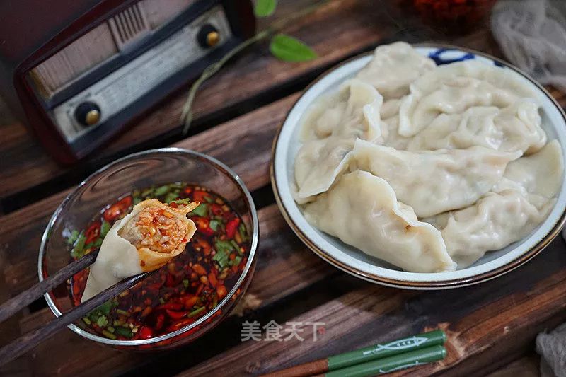 素馅饺子怎么弄 5e2d2e1f95f84853b8faf57b0a827591.jpeg