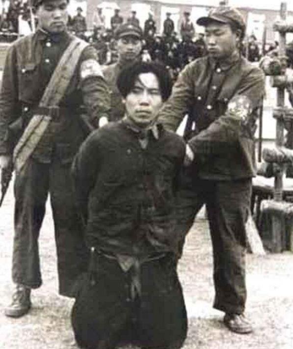 他是戴笠的独苗儿子, 1951年被执行死刑, 只因他犯了这个大罪