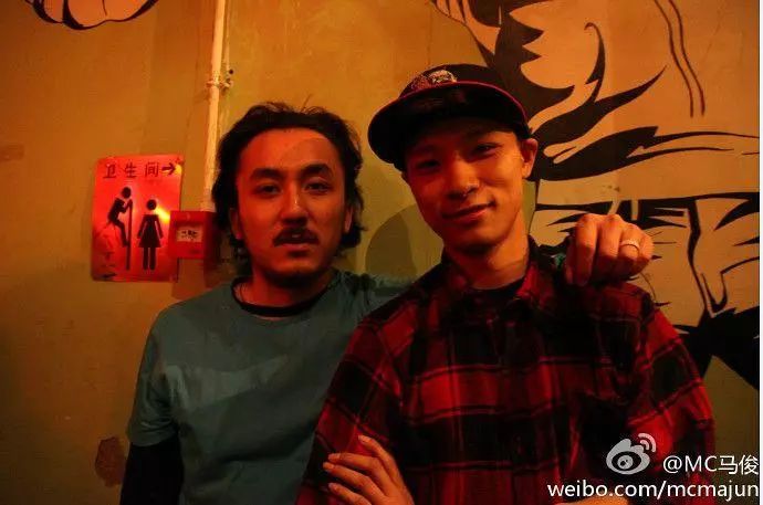 红花会NOUS乱战门,在西安说唱的那些人丨中