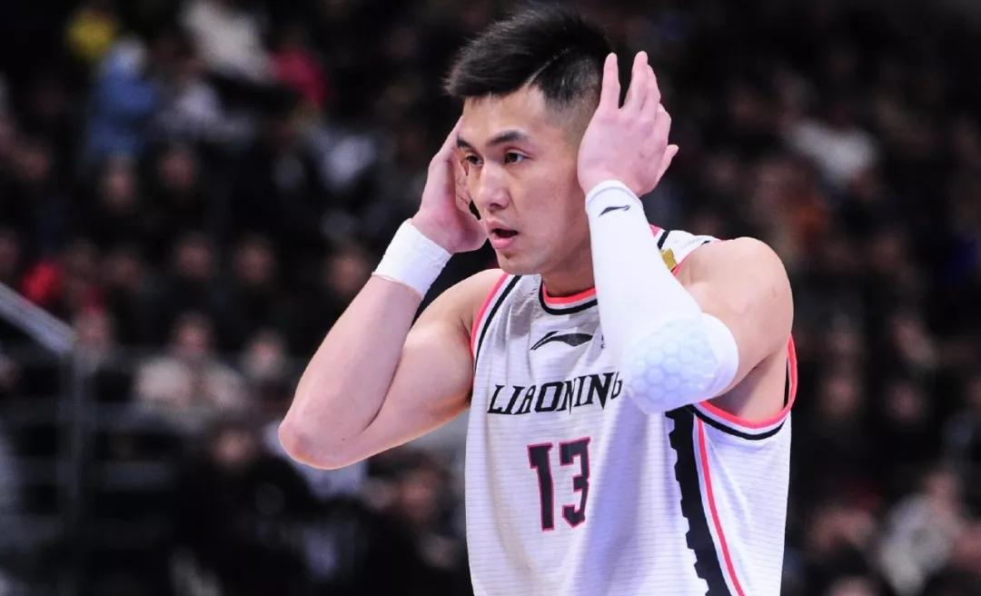 冲突!CBA詹姆斯和队友互喷垃圾话!郭艾伦又是半场0分