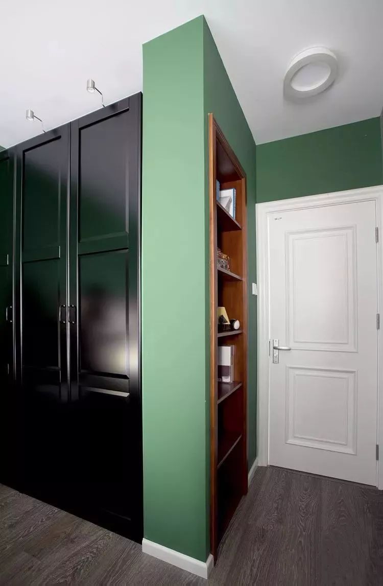 装饰柜展示柜嵌入式 f5182dc9c7214f32b27c0121b6511a37.jpeg