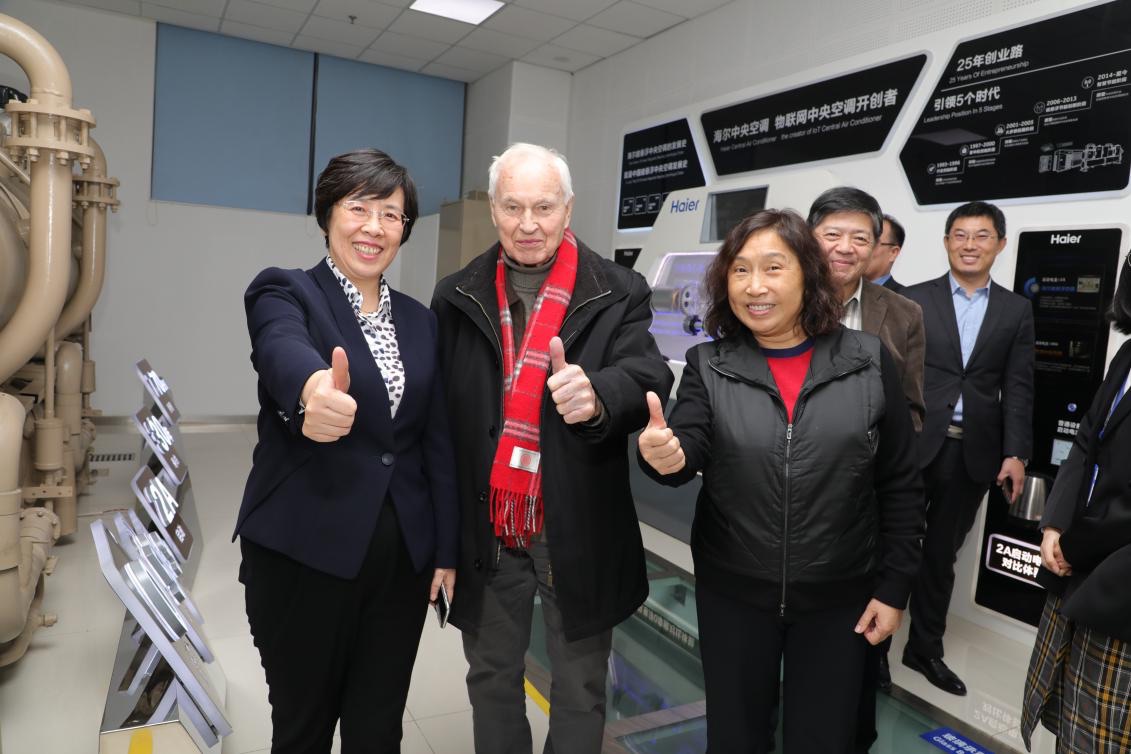 德国政治家莫德罗博士在海尔：40分钟三竖大拇指-家电圈官网