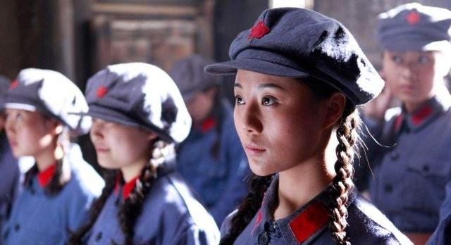 女生如何成为军官 fe265779ac524e88ac40b619fc8aca72.jpeg