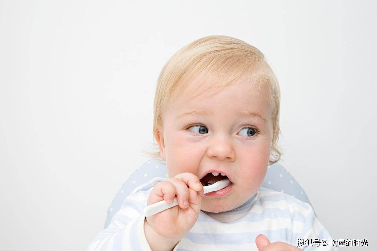 树屋的时光■孩子换牙期用什么牙膏好？家长给孩子买这种牙膏，才是最佳选择
