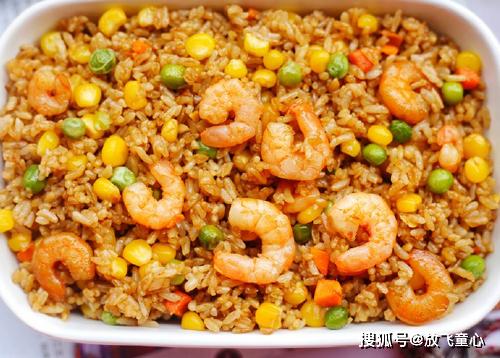 宝宝营养早餐食谱椰香虾仁炒饭的做法