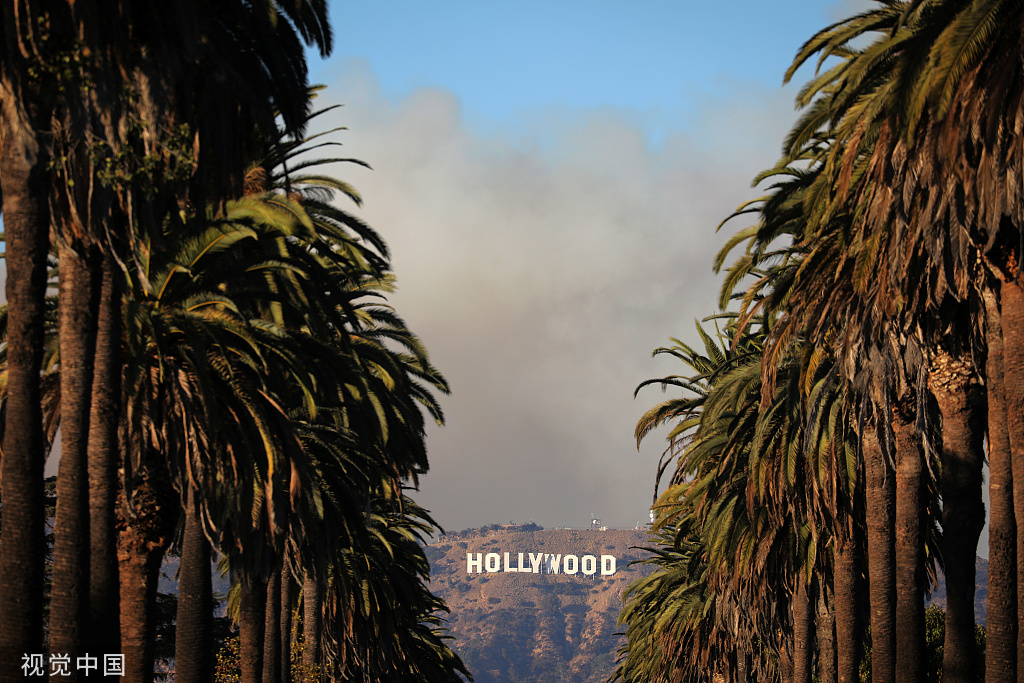 加州山火烧到好莱坞华纳兄弟工作室紧急疏散