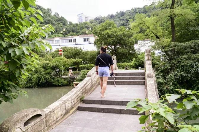 贵州贵阳黔灵山公园最全旅游攻略强势来袭都是你需要的