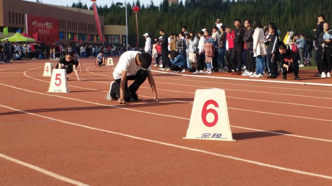 男子组4乘100m接力跑