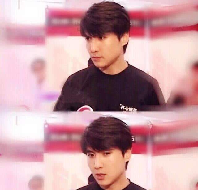 两代军艺校草沈腾杨洋首度同台,上演世纪拥抱