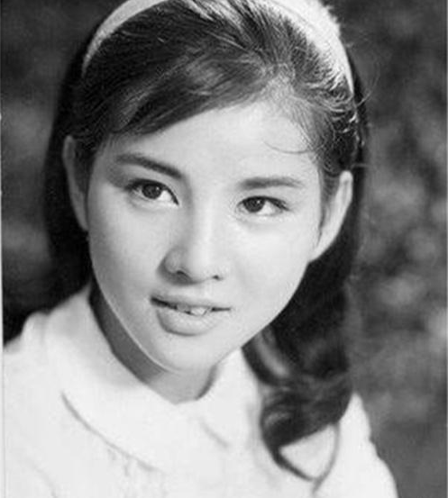 20岁日本女战俘，嫁给中国军人，40年后才得知妻子身份不简单