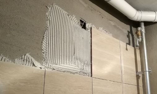 瓷砖上怎么刮白 b163d41d39fa4144b3b7c627b7d74042.jpeg