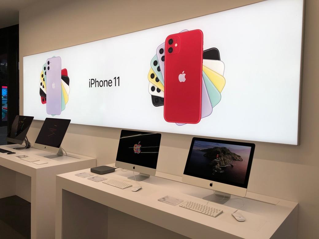 iphone在实体店买还是京东
