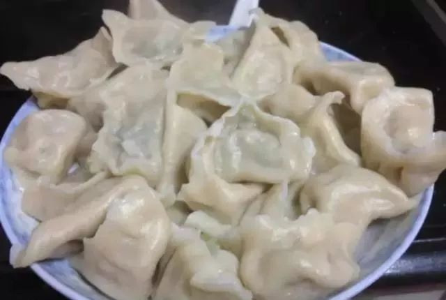 饺子怎么煮才能熟要盖着锅盖煮吗 eec9326ffedc4a03992b89dbdd8e211f.jpeg