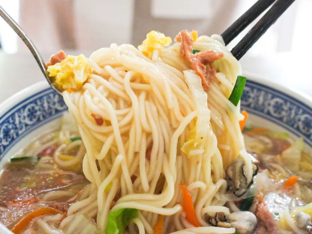 校门口的莆田卤面店,就这样吃了6年