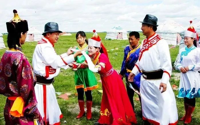结婚蒙古话怎么说
