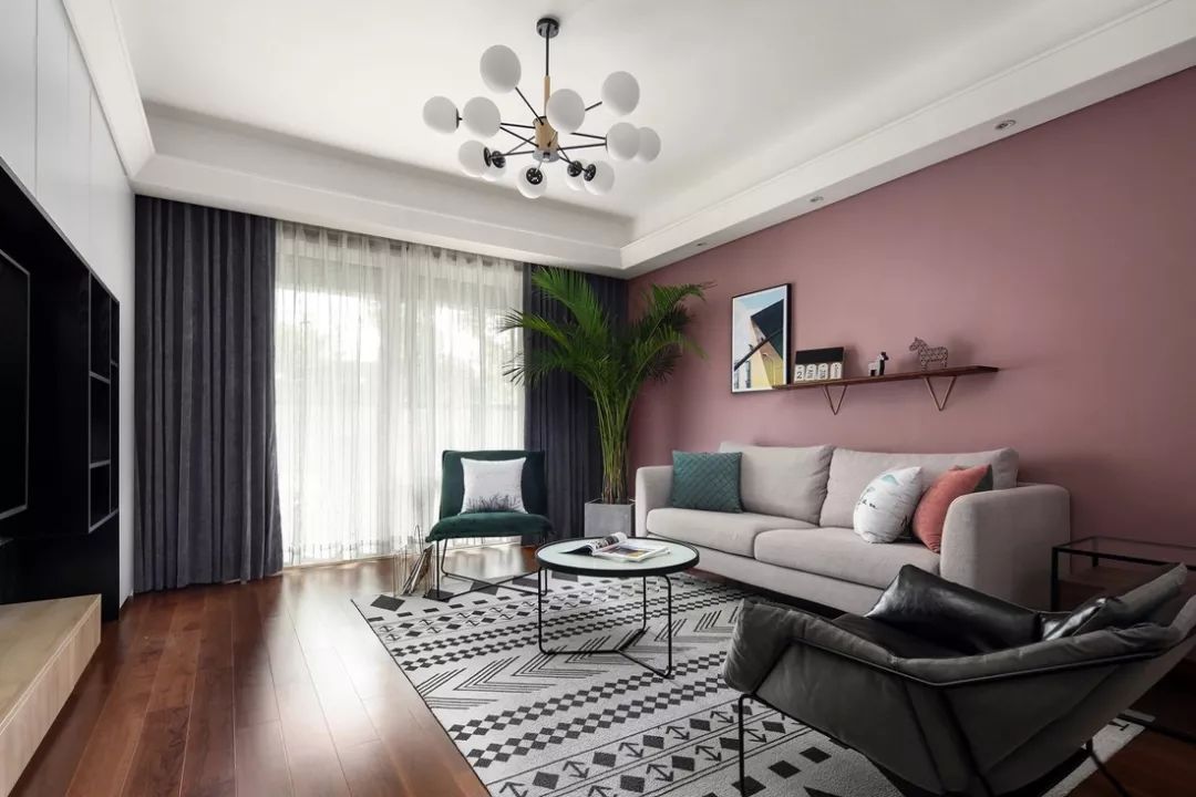 沙发背景墙装修高级感 1b20a07684b347e680157ca6bca2057e.jpeg