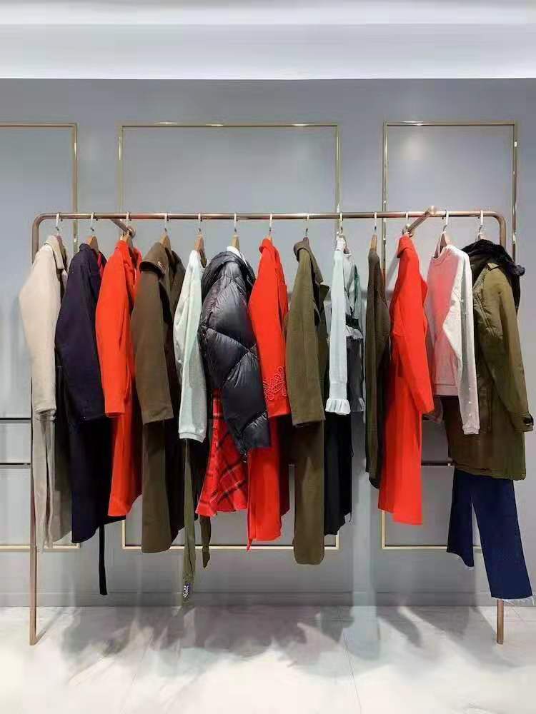 鸽斯帝琳为你更新一波冬季大衣穿搭，好看又有气质，时髦又大方(图7)