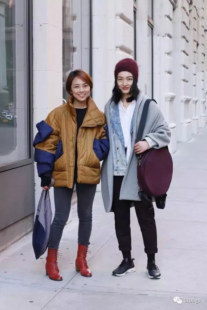 ���ֺð���| ��һ��С�ڰ���Ʒ��ո¶ͷ��:Apede Mod