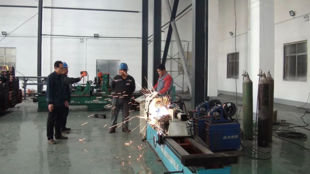 曹庄煤矿维修加工中心新托辊生产车间建成生产线全面升级