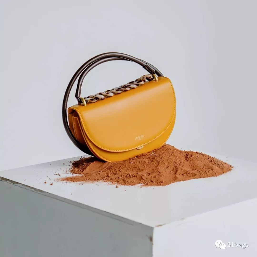 ���ֺð���| ��һ��С�ڰ���Ʒ��ո¶ͷ��:Apede Mod